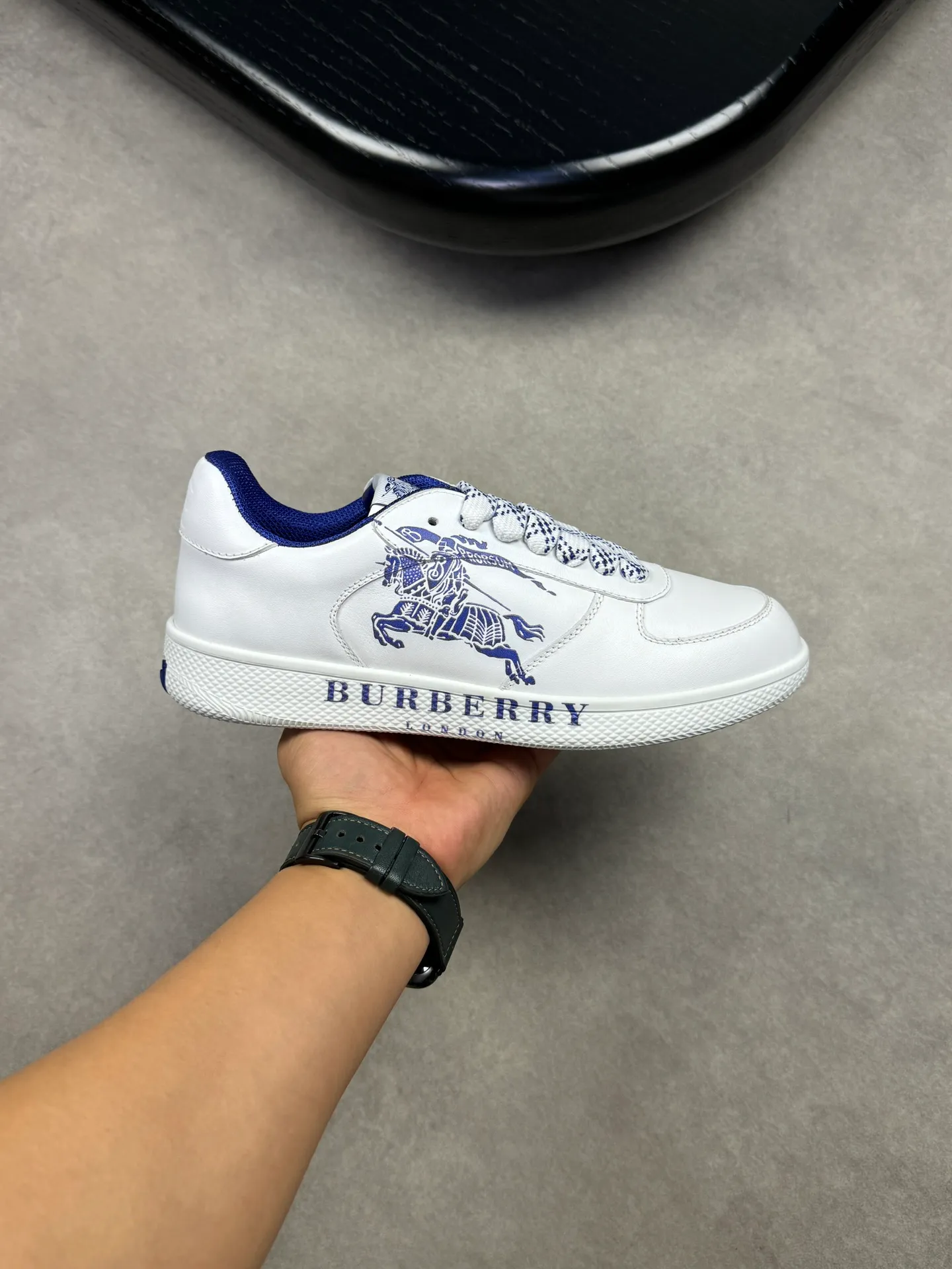 p420💰Men's shoes [BURBERRY] Burberry - High-end quality original order 🔍🔍🔍 - Upper: imported 🔝 Napa calfskin, 3D color printed brand totem on shoe body, tongue brand cloth label, heel air-pressure brand totem - Inner: canvas lining, feet; water-dyed cowhide - Outsole: ultra-light TPR rubber; two-color molded outsole -Ultra-high quality control and fine workmanship: outstanding (high-end, extravagance, grade) -Size: 38-44 (45, 46, can be customized)